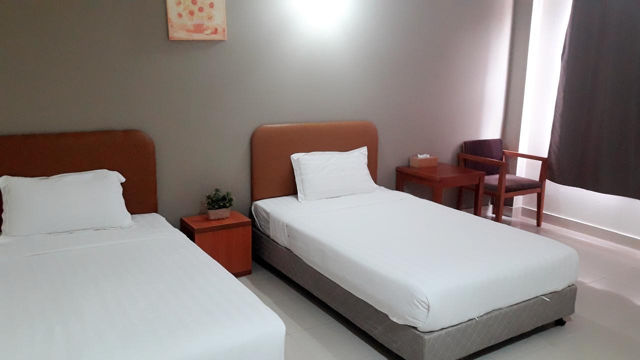 Hotel 126 Sepang Exterior photo