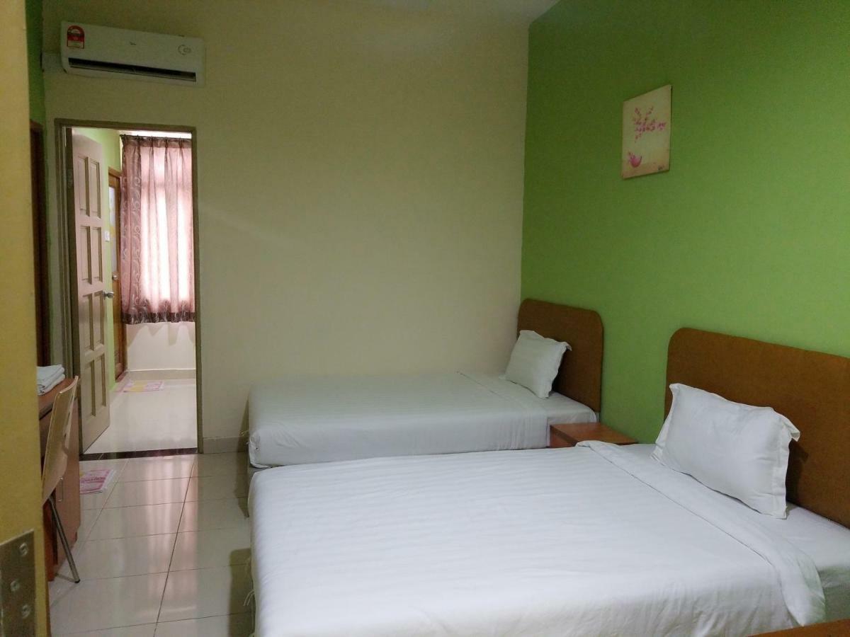 Hotel 126 Sepang Exterior photo